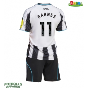 Newcastle United Harvey Barnes #11 Hemmaställ Barn 2025-26 Kortärmad (+ Korta byxor)